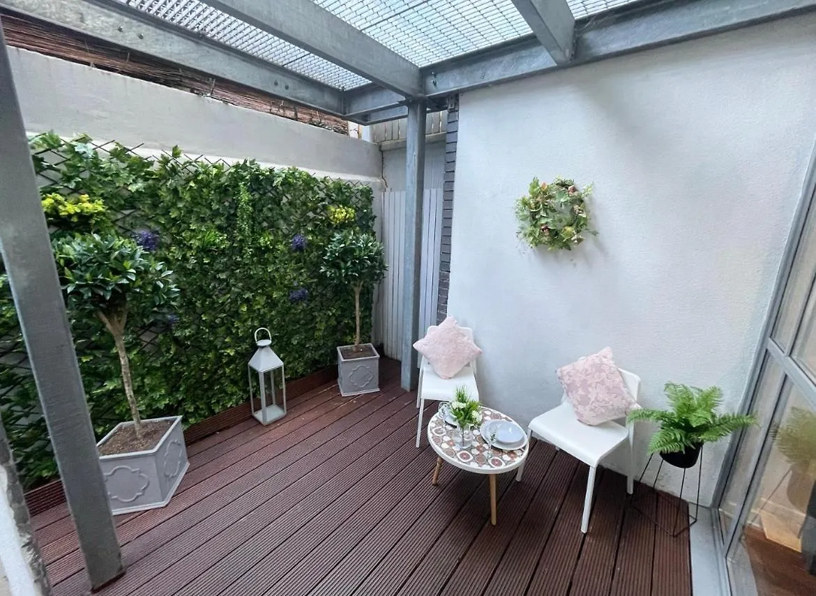 Large American Loft Style Apartment Close To Centre London United Kingdom